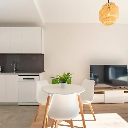 Apartment Skyline V Pool & Coworking By Ele *